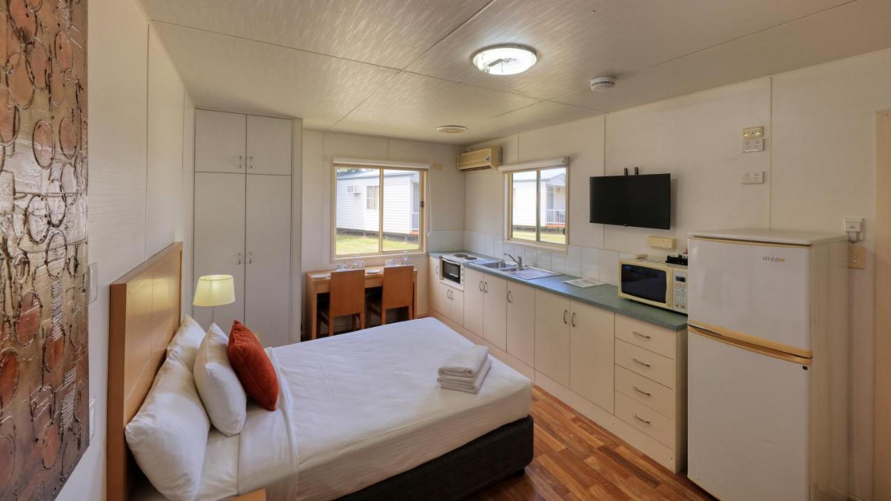 Chinchilla Motor Inn Extérieur photo